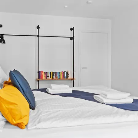 Luxus Im Zentrum Fuer 6 Personen! 3 Zimmer, Balkon, Wlan, Parkplatz 아파트