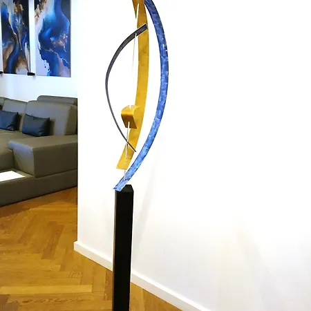 아파트 Luxus Im Zentrum Fuer 6 Personen! 3 Zimmer, Balkon, Wlan, Parkplatz