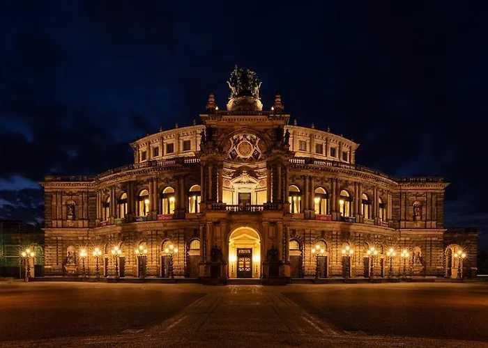 Luxus Im Zentrum Für 6 Personen! 3 Zimmer, Balkon, Wlan, Parkplatz Apartamento Dresde