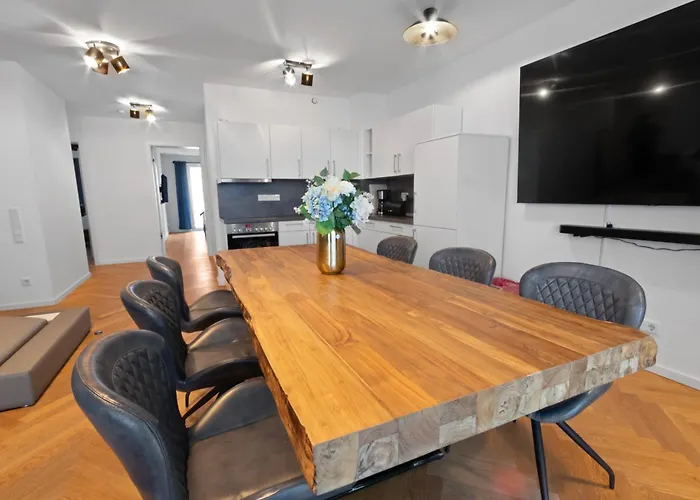 Luxus Im Zentrum Für 6 Personen! 3 Zimmer, Balkon, Wlan, Parkplatz * Dresde