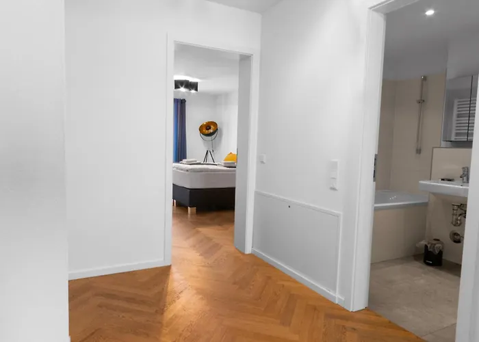 Luxus Im Zentrum Für 6 Personen! 3 Zimmer, Balkon, Wlan, Parkplatz
