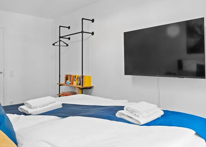 Luxus Im Zentrum Für 6 Personen! 3 Zimmer, Balkon, Wlan, Parkplatz