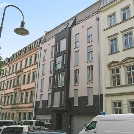 Luxus Im Zentrum Fuer 6 Personen! 3 Zimmer, Balkon, Wlan, Parkplatz *