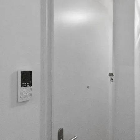 Luxus Im Zentrum Fuer 6 Personen! 3 Zimmer, Balkon, Wlan, Parkplatz * Dresden