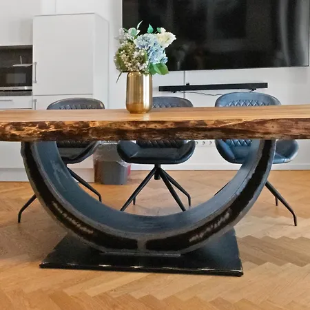 Luxus Im Zentrum Fuer 6 Personen! 3 Zimmer, Balkon, Wlan, Parkplatz * ドレスデン