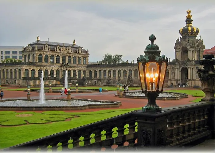 Luxus Im Zentrum Fuer 6 Personen! 3 Zimmer, Balkon, Wlan, Parkplatz *