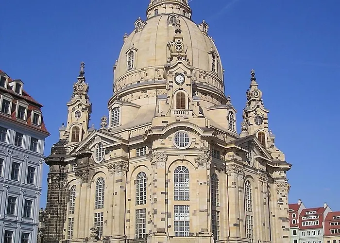 Luxus Im Zentrum Fuer 6 Personen! 3 Zimmer, Balkon, Wlan, Parkplatz * Dresden