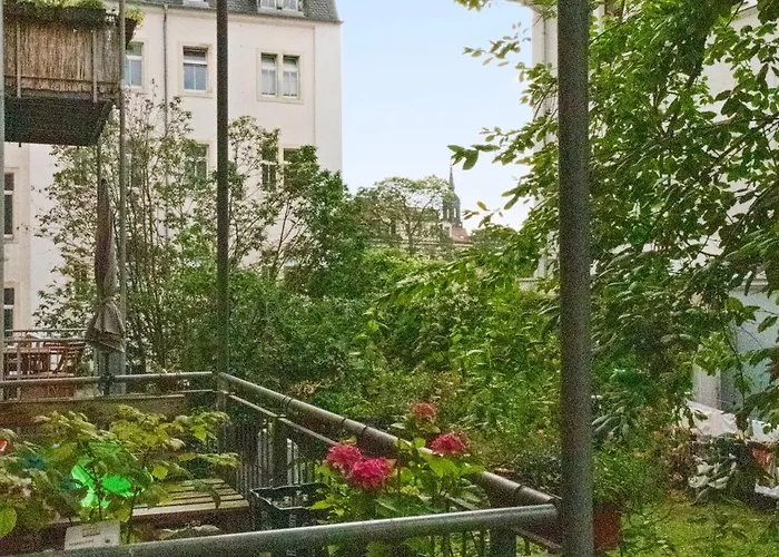 Luxus Im Zentrum Fuer 6 Personen! 3 Zimmer, Balkon, Wlan, Parkplatz * Dresden