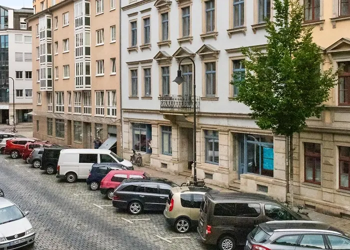 Luxus Im Zentrum Fuer 6 Personen! 3 Zimmer, Balkon, Wlan, Parkplatz * Dresden