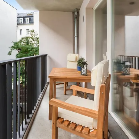 Luxus Im Zentrum Fuer 6 Personen! 3 Zimmer, Balkon, Wlan, Parkplatz